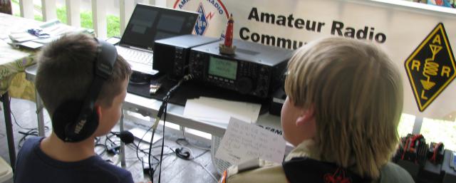Boy Scouts at an event hosted in the Southern Florida ARRL Section